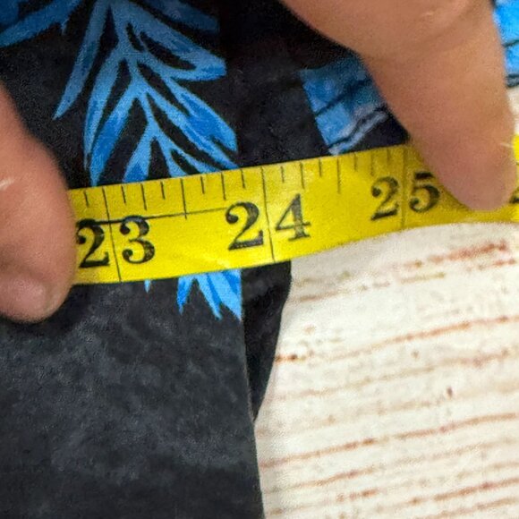 Hurley Mens Floral Button-Up Shirt Black Blue Hawaiian Short Sleeve Size XL - Picture 8 of 11